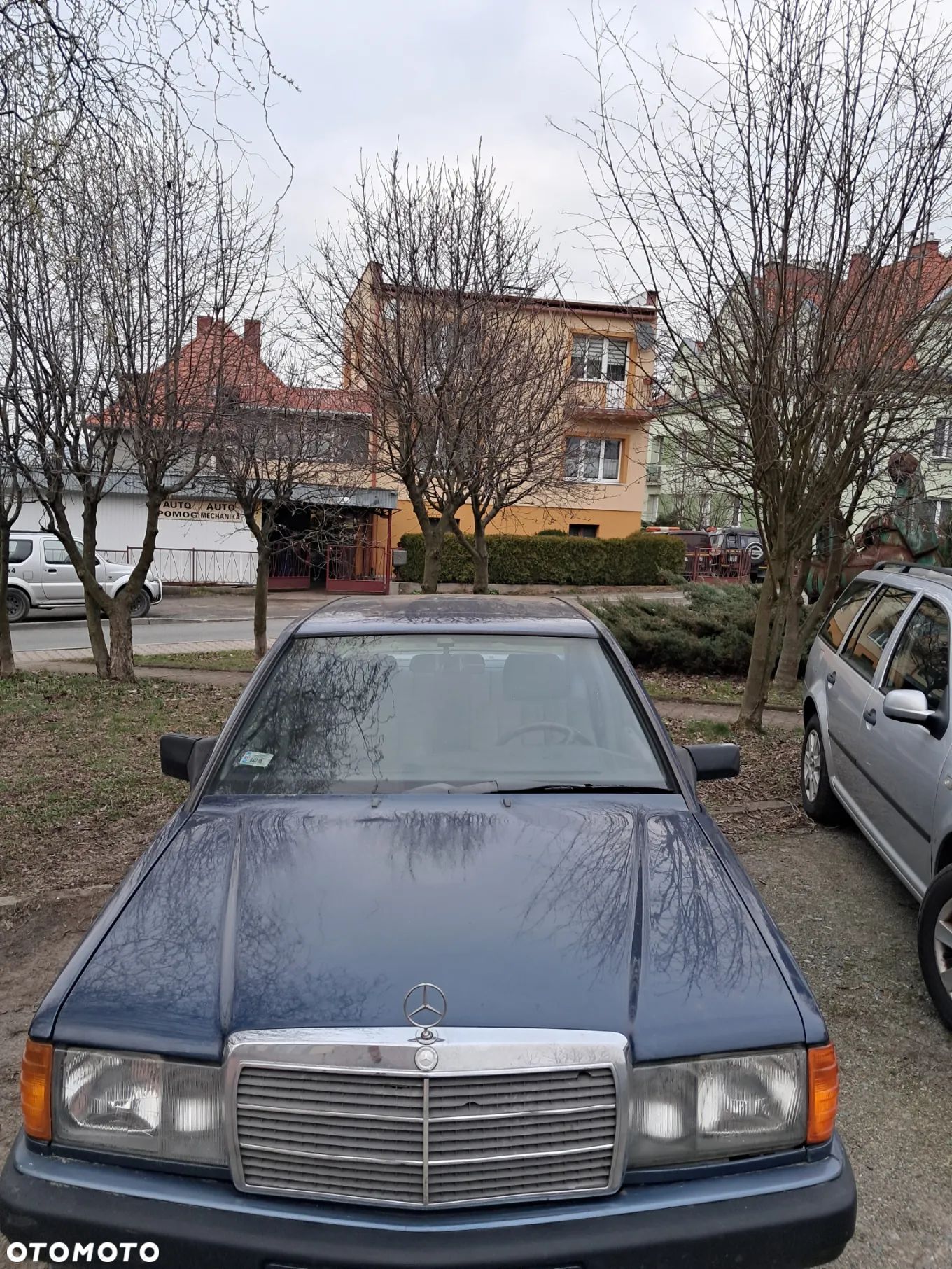 Mercedes-Benz W201 (190) - 1