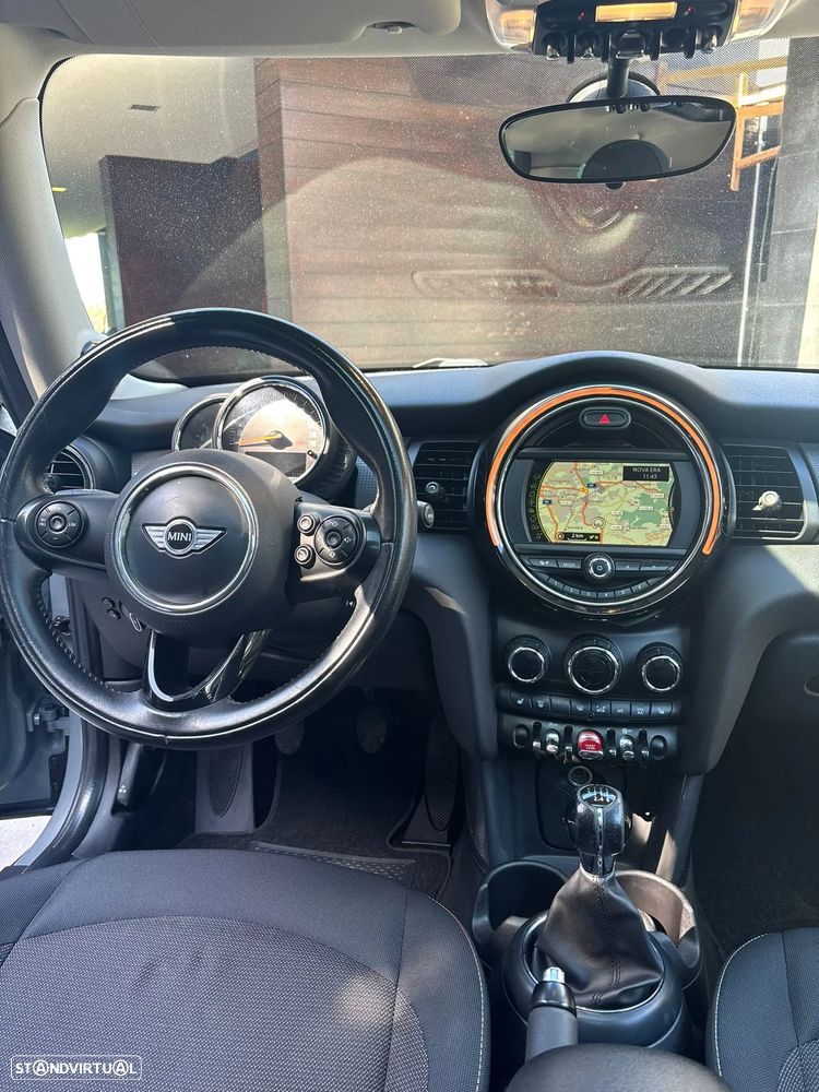 MINI 3 Portas Cooper D 60 Years Chili - 18