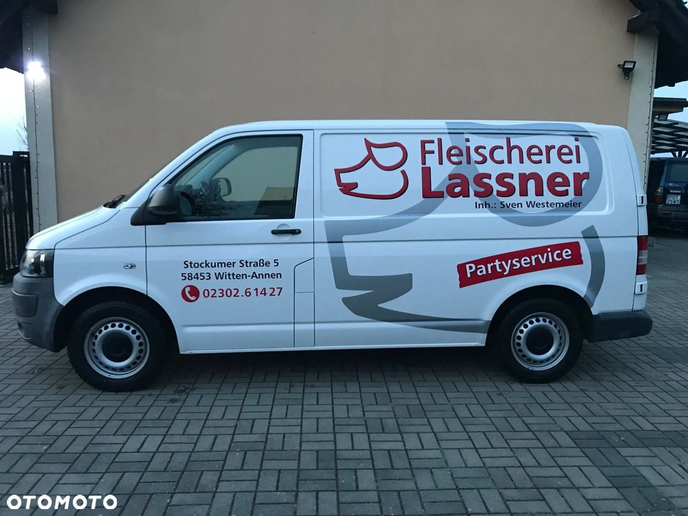 Volkswagen Transporter - 1