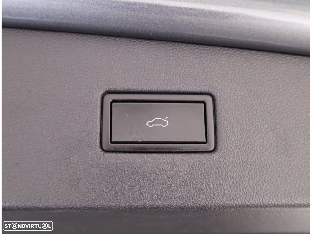 VW Tiguan Allspace 2.0 TDI Confortline DSG - 27