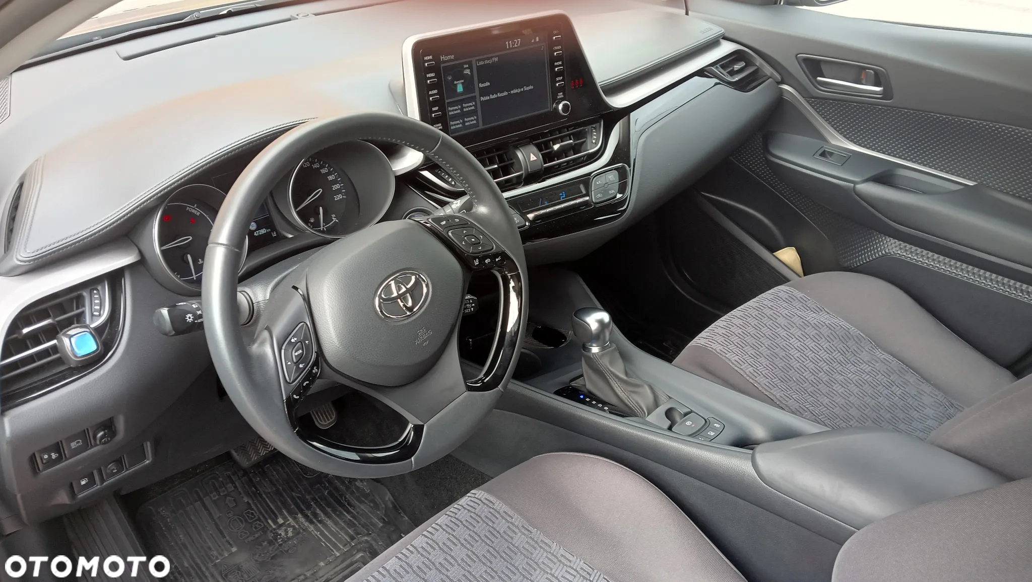 Toyota C-HR - 11