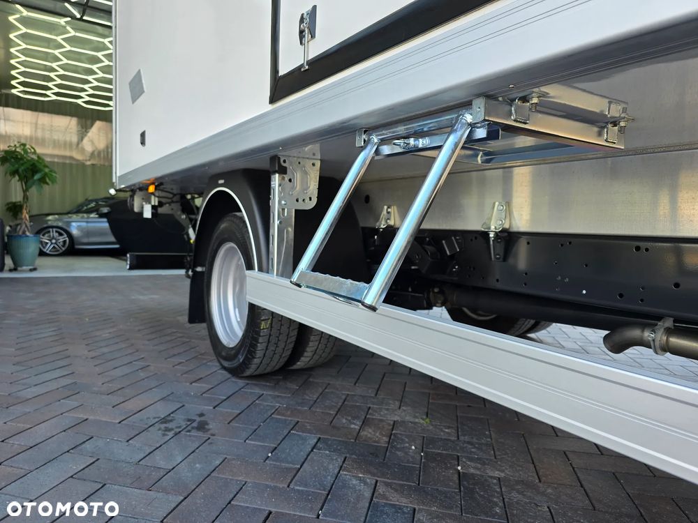 Iveco DAILY 50C18 MROŻNIA 8-PALETOWY + WINDA.1Tona AGREGAT Carrier -20*C +20*C 183Tyś km SERWIS DO OSTATNIEGO Km ASO IVECO SALON PL BOGATA OPCJA WYPOSAZENIA LED NAVI AKTYWNY TEMPOMAT FOTEL KIEROWCY PNEŁMATYCZNY - 28