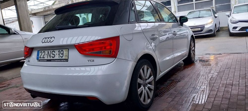Audi A1 Sportback 1.6 TDI Admired - 11