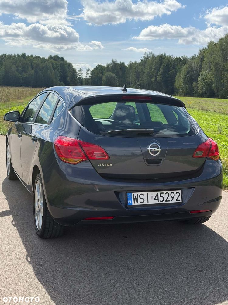 Opel Astra - 4