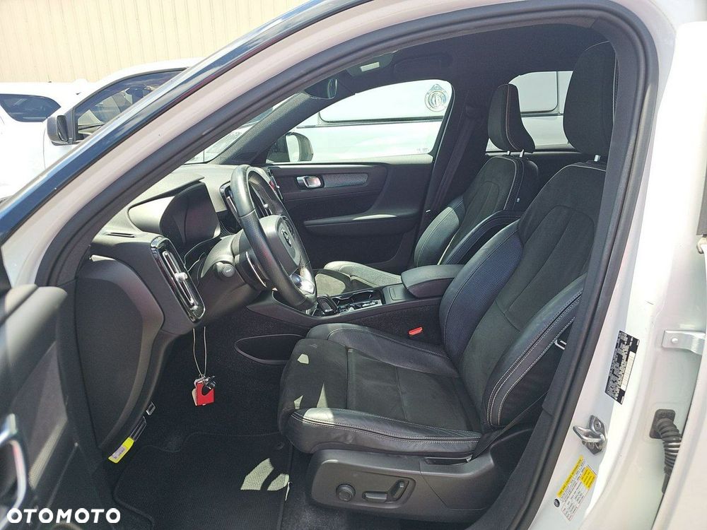 Volvo XC 40 T5 AWD R-Design - 7