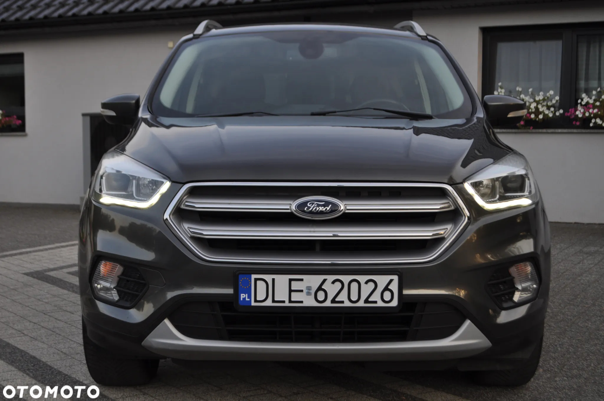 Ford Kuga 2.0 TDCi 2x4 Titanium - 14