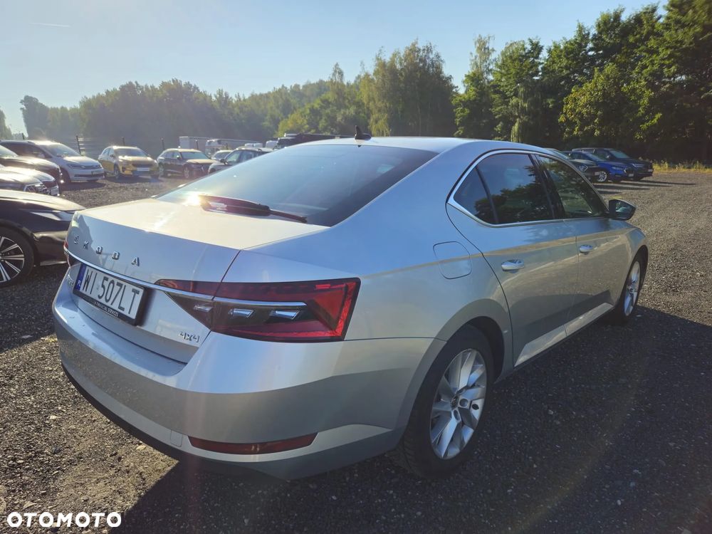 Skoda Superb 2.0 TDI SCR 4x4 Style DSG - 7