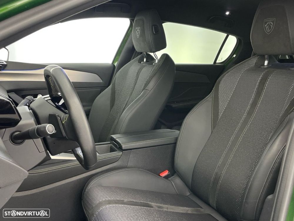 Peugeot 308 1.5 BlueHDi GT EAT8 - 19