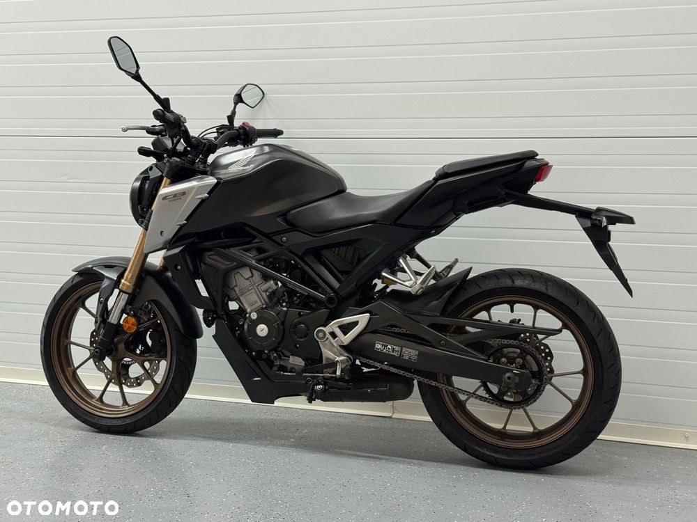 Honda CB - 11