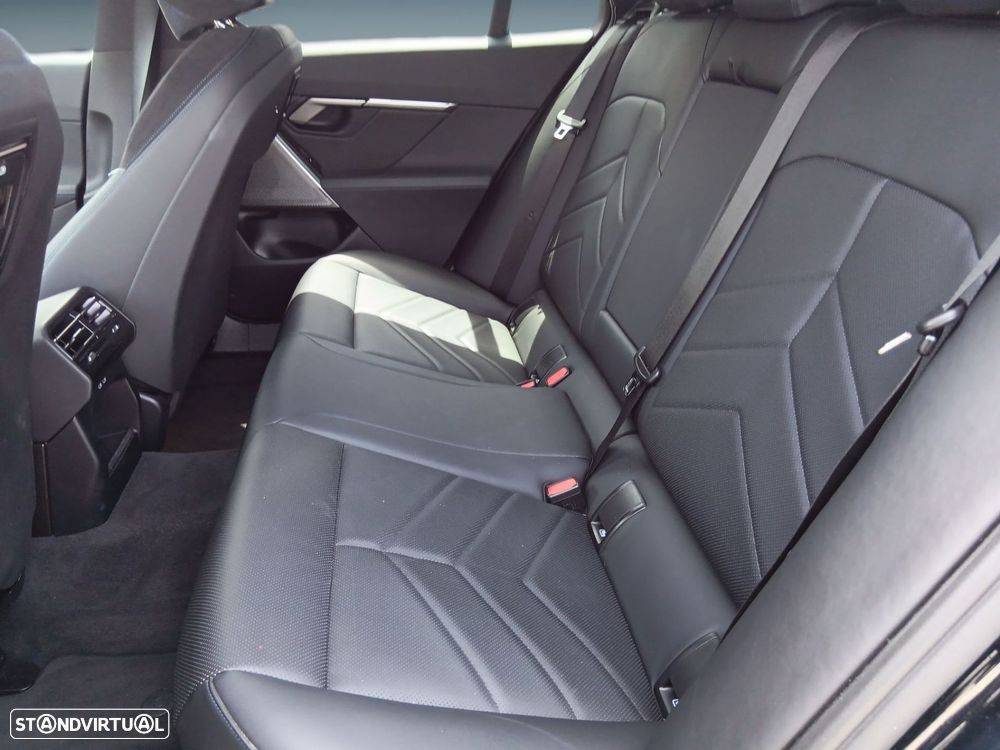 BMW 530 e Pack Desportivo M - 14