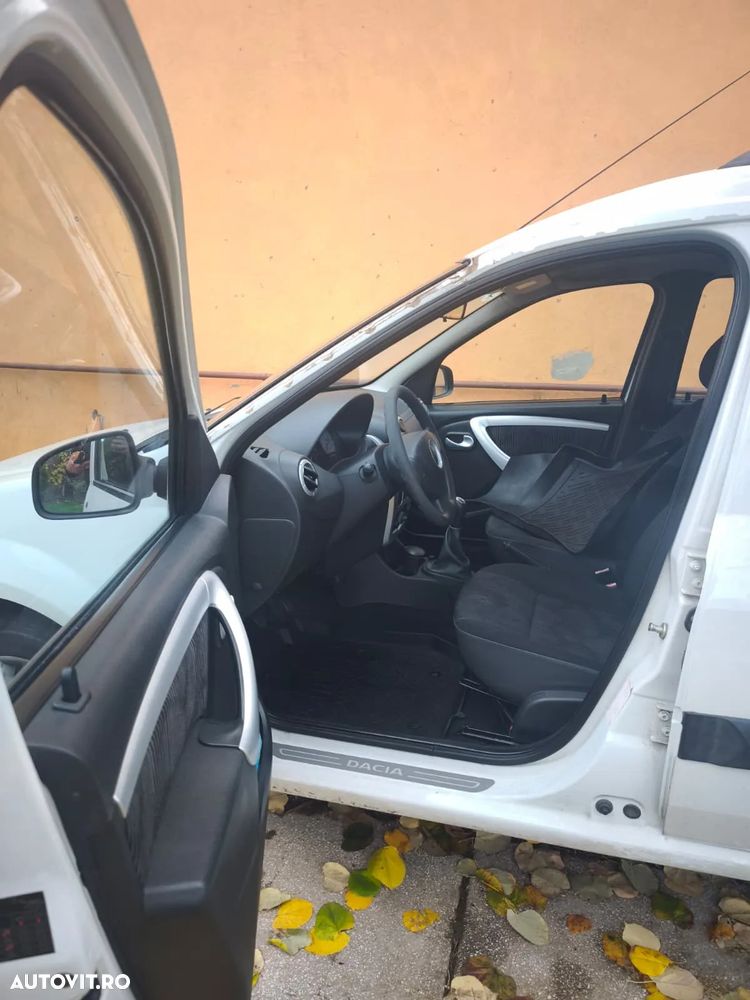 Dacia Logan MCV 1.6 16V Laureate - 10