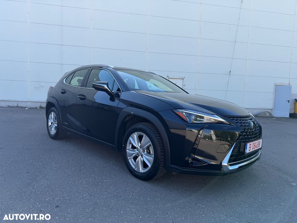 Lexus UX 250h Business Edition - 3