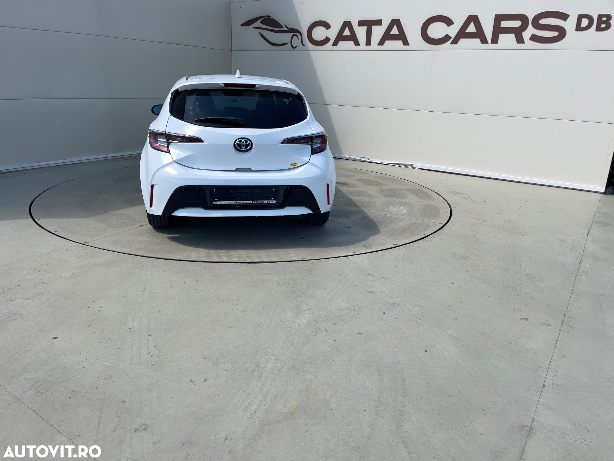 Toyota Corolla 1.8 Hybrid Comfort - 12