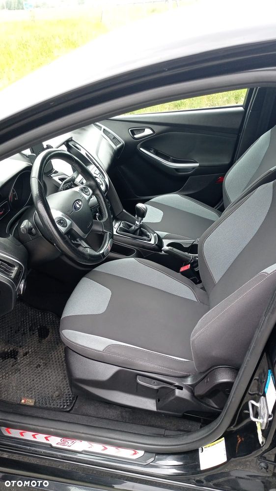 Ford Focus ST - 12