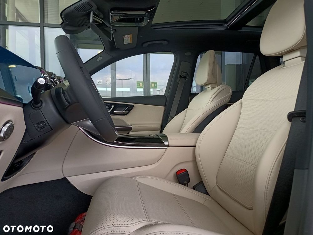 Mercedes-Benz GLC - 22