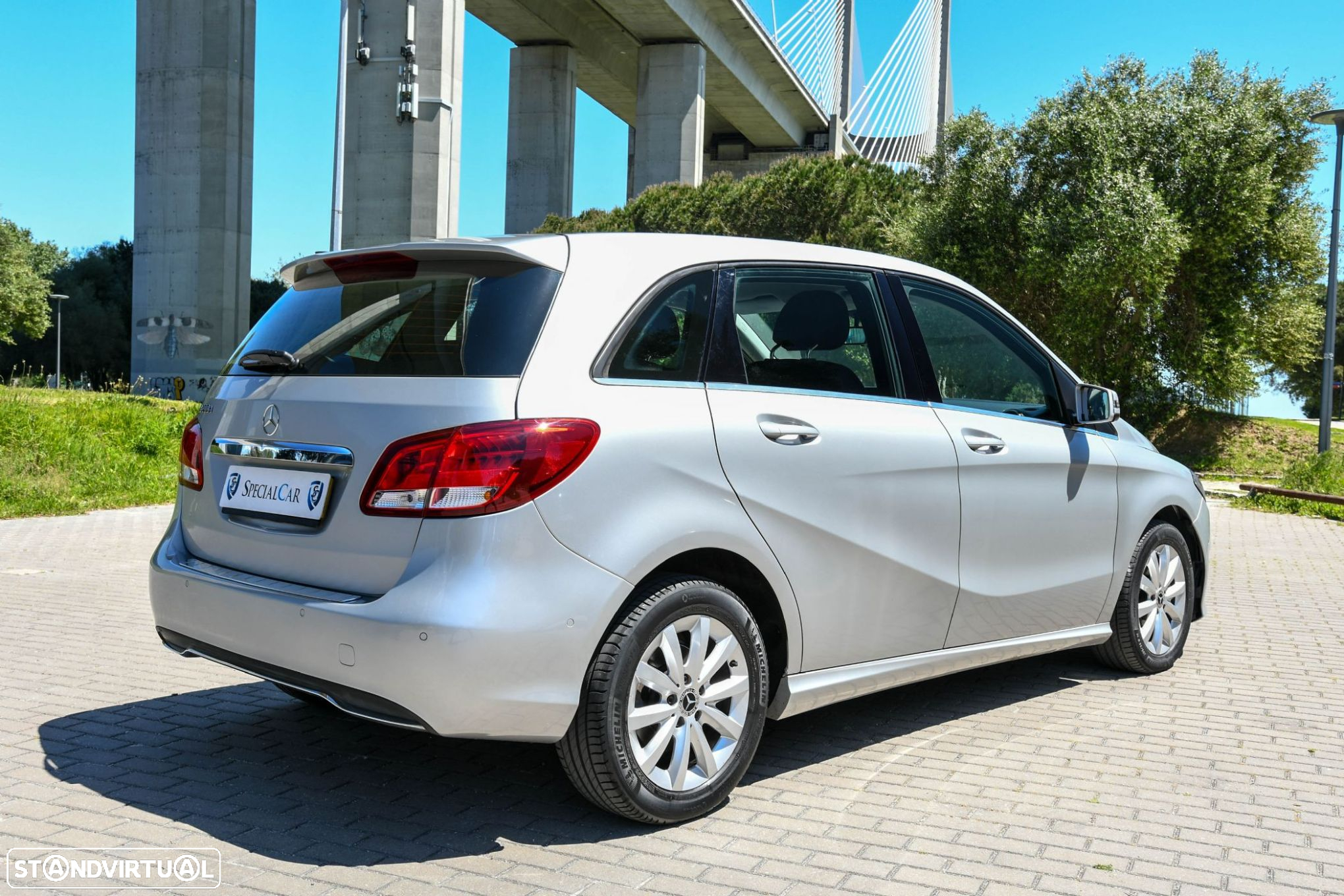 Mercedes-Benz B 200 d Style - 4