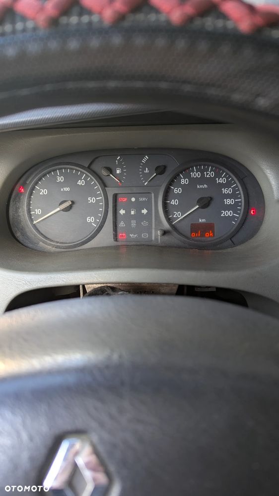 Renault Trafic - 16