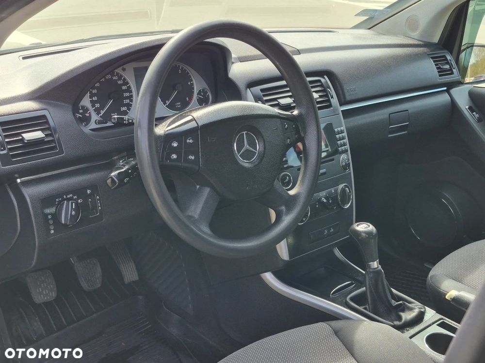 Mercedes-Benz Klasa B 180 CDI - 8