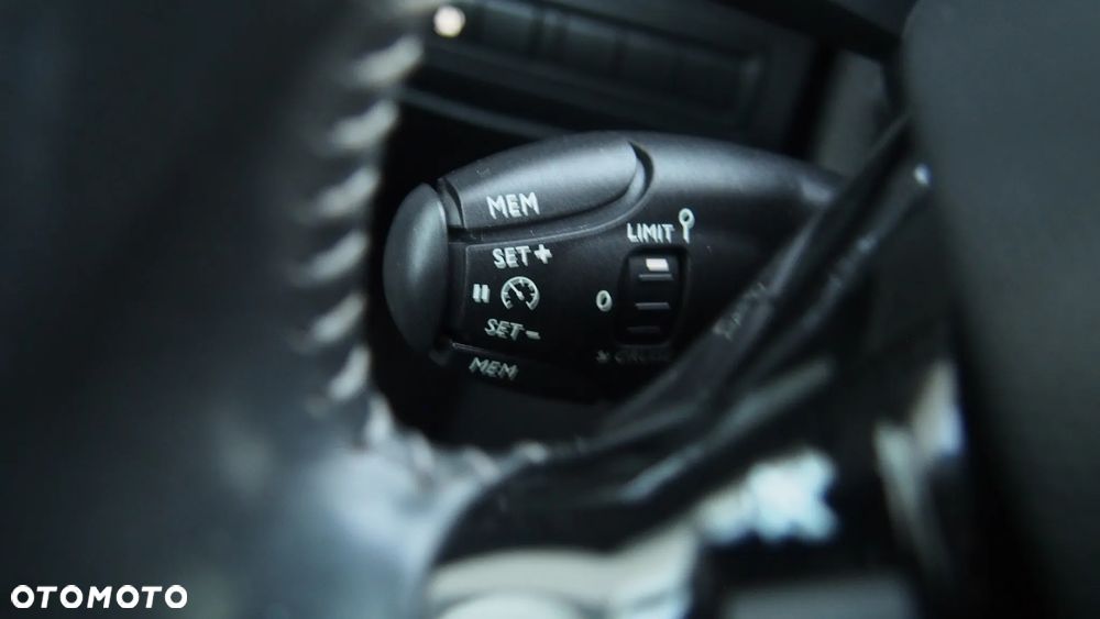 Peugeot 308 BlueHDi 120 Stop & Start Business-Line - 28