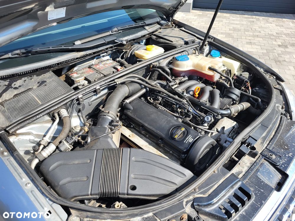 Audi A4 Limousine - 12