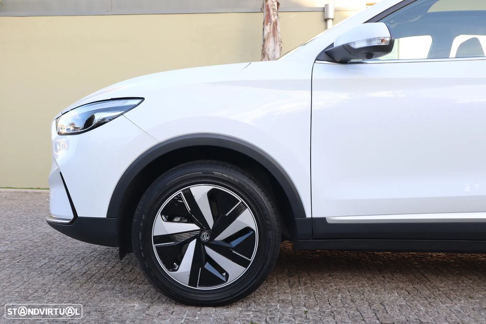 MG ZS EV 72.6 kWh Luxury - 10