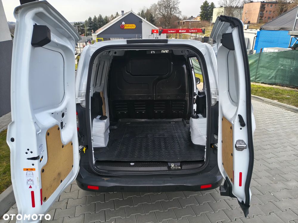 Ford Tourneo Courier 1.5 TDCi S&S Trend - 6
