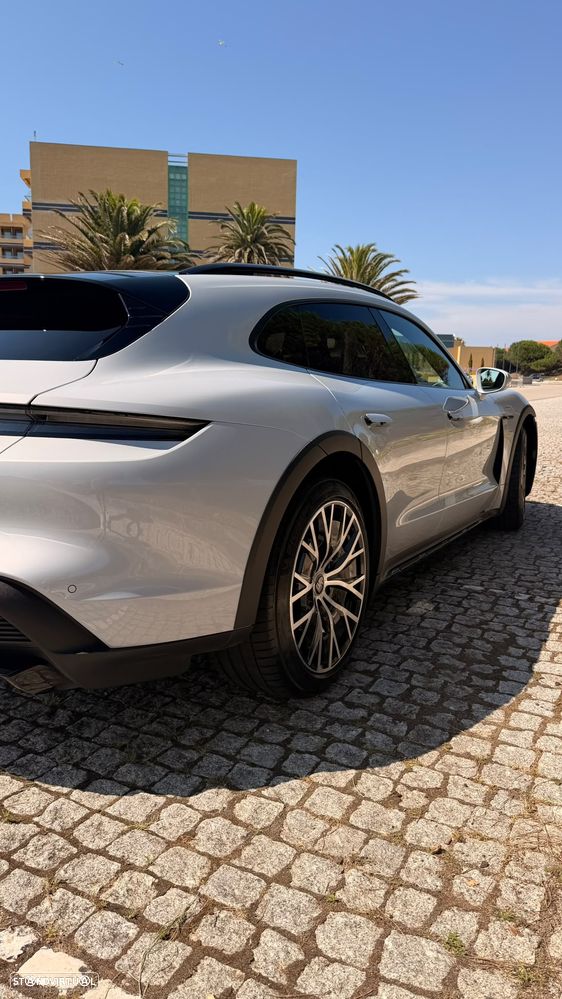 Porsche Taycan Cross Turismo 4 - 15