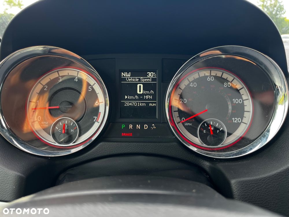 Dodge Grand Caravan 3.6 R/T - 25