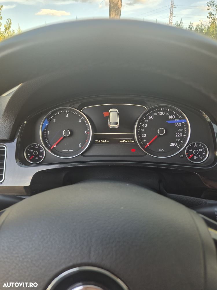 Volkswagen Touareg 3.0 V6 TDI BMT - 8