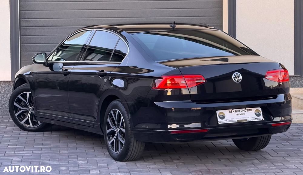 Volkswagen Passat - 4