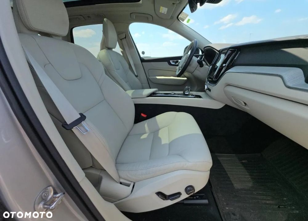 Volvo XC 60 - 8
