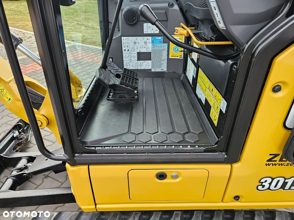 Caterpillar 301.8 05A - 12