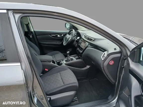 Nissan Qashqai 1.6 DCI 4 x 4 DPF I-Way - 6