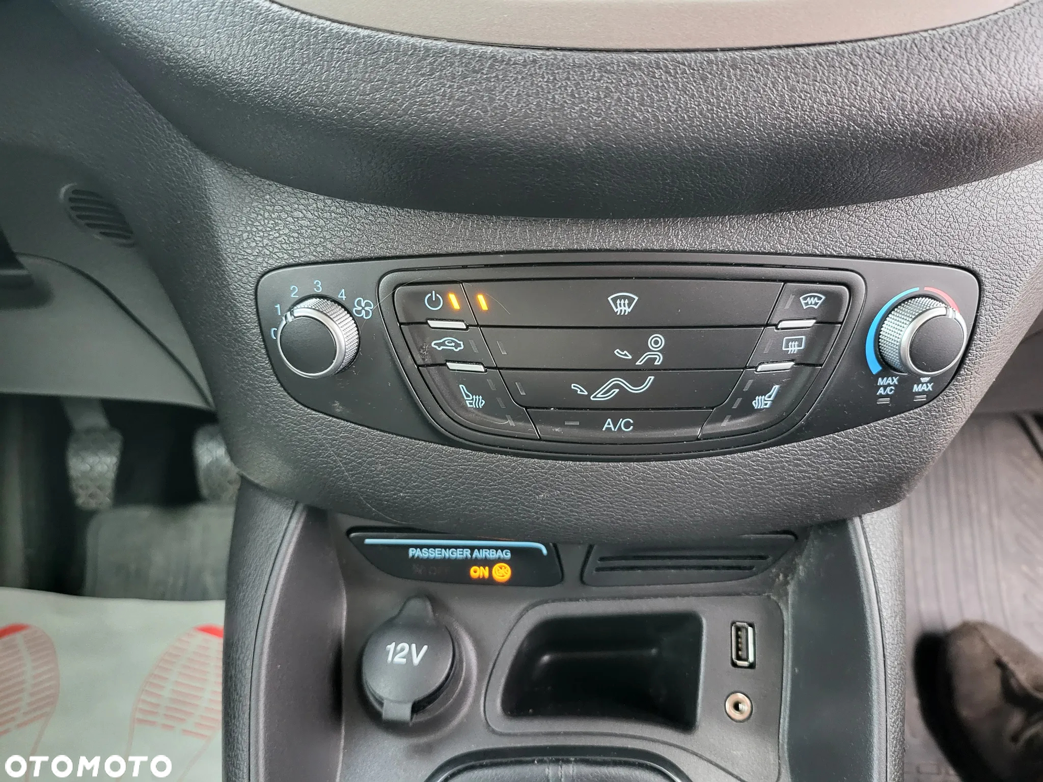 Ford Tourneo Courier 1.0 EcoBoost S&S Trend - 18