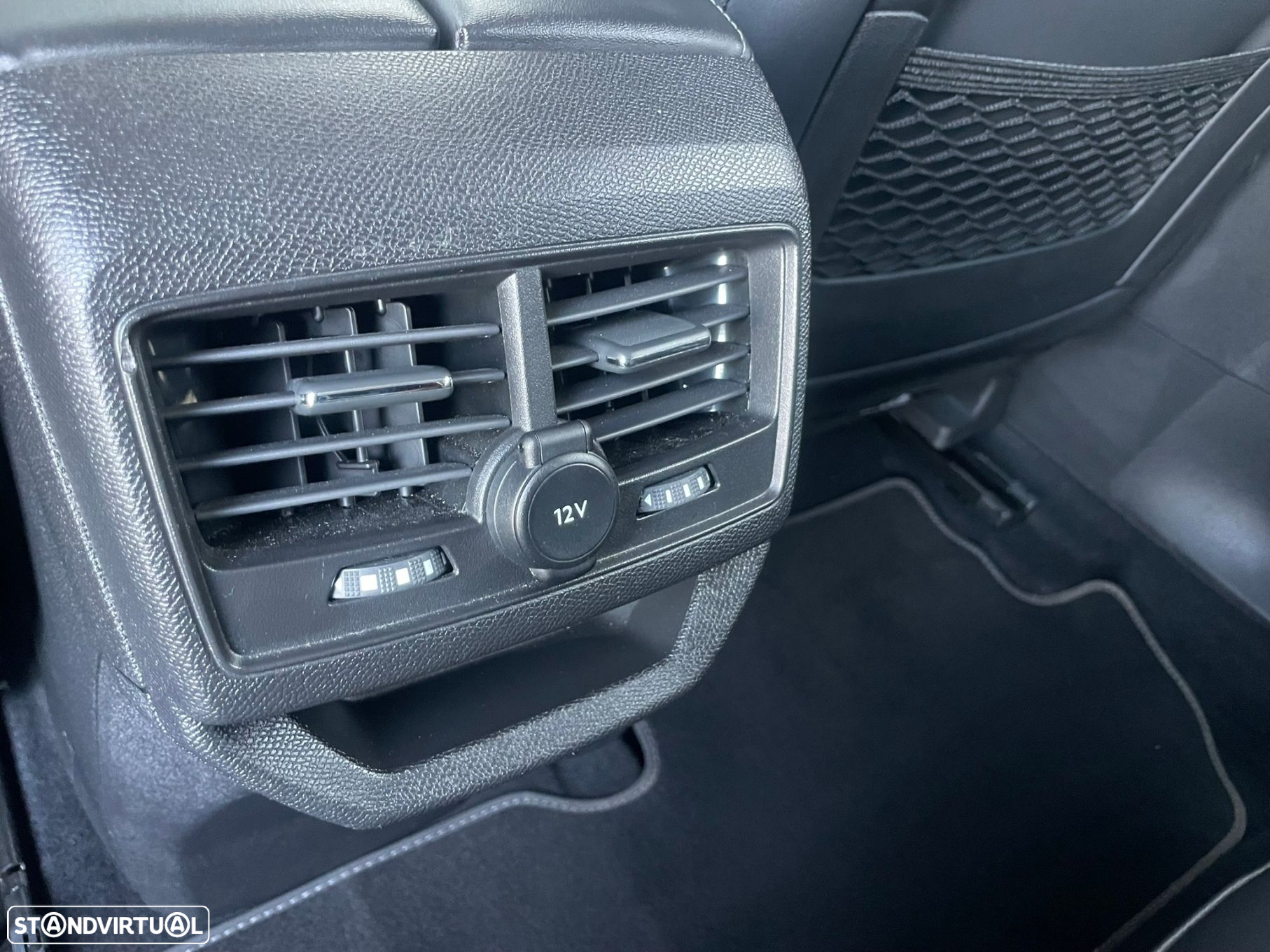 Peugeot 3008 1.2 PureTech Allure Pack EAT8 - 27