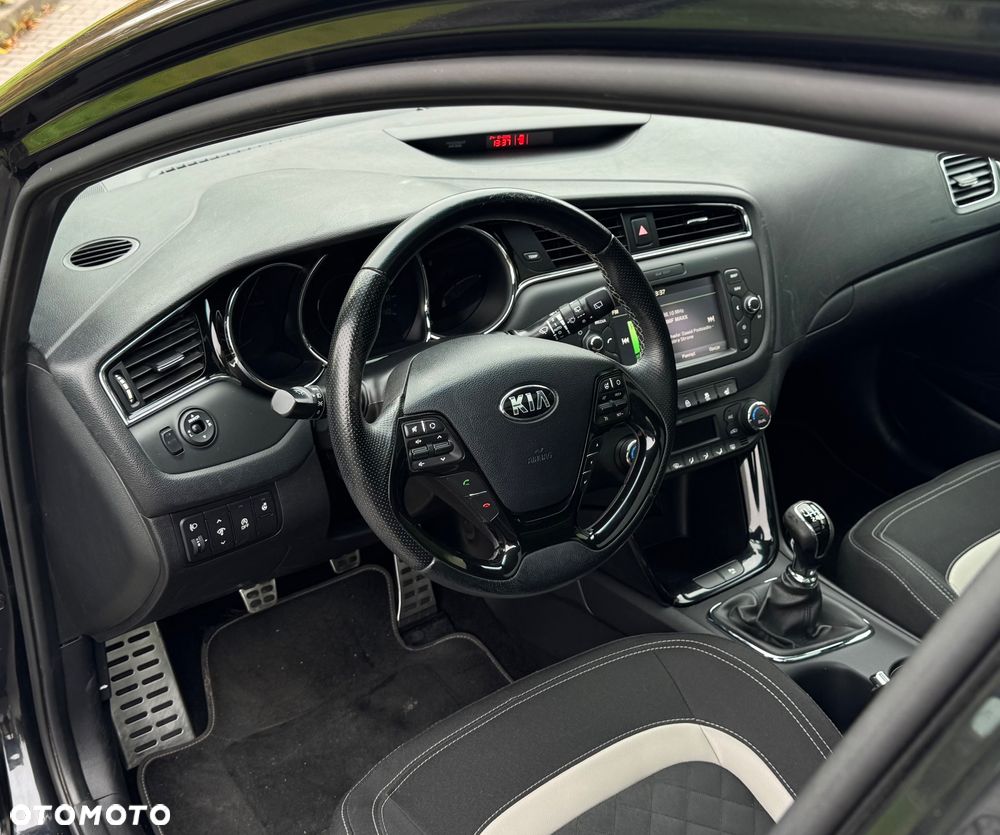 Kia Ceed Cee'd 1.6 CRDi GT Line - 10
