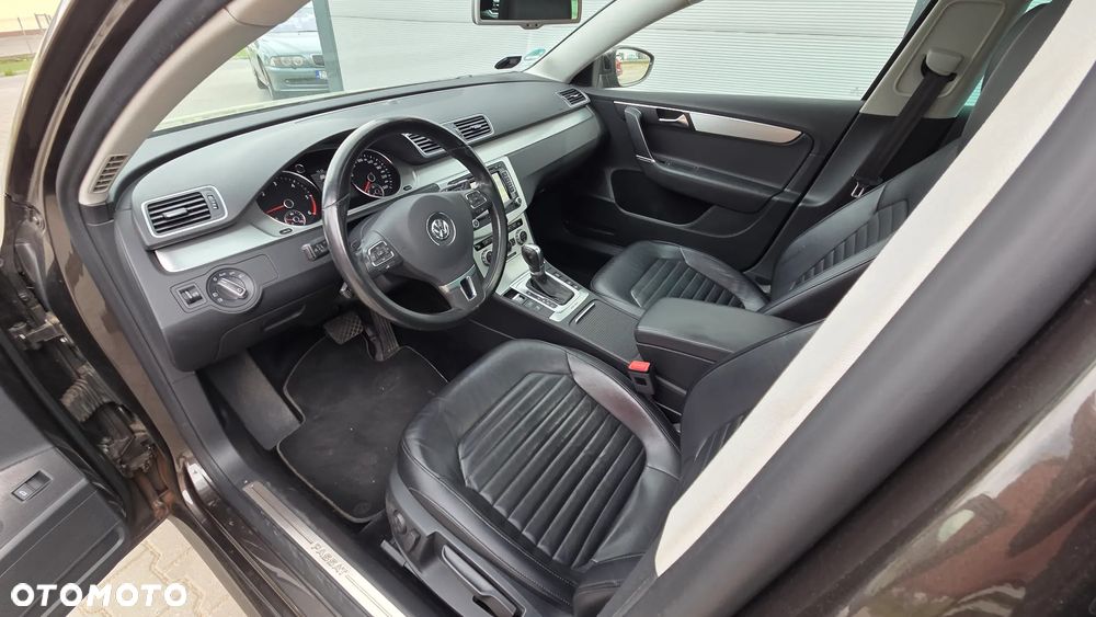 Volkswagen Passat Variant 2.0 TDI 4Motion DSG BlueMotion Tech Highline - 19