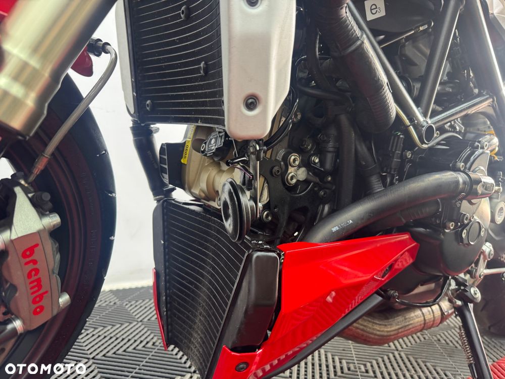 Ducati Streetfighter 1098 - 14
