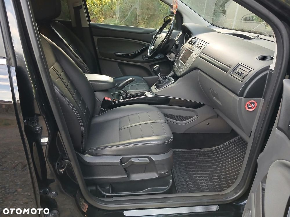 Ford Kuga - 16