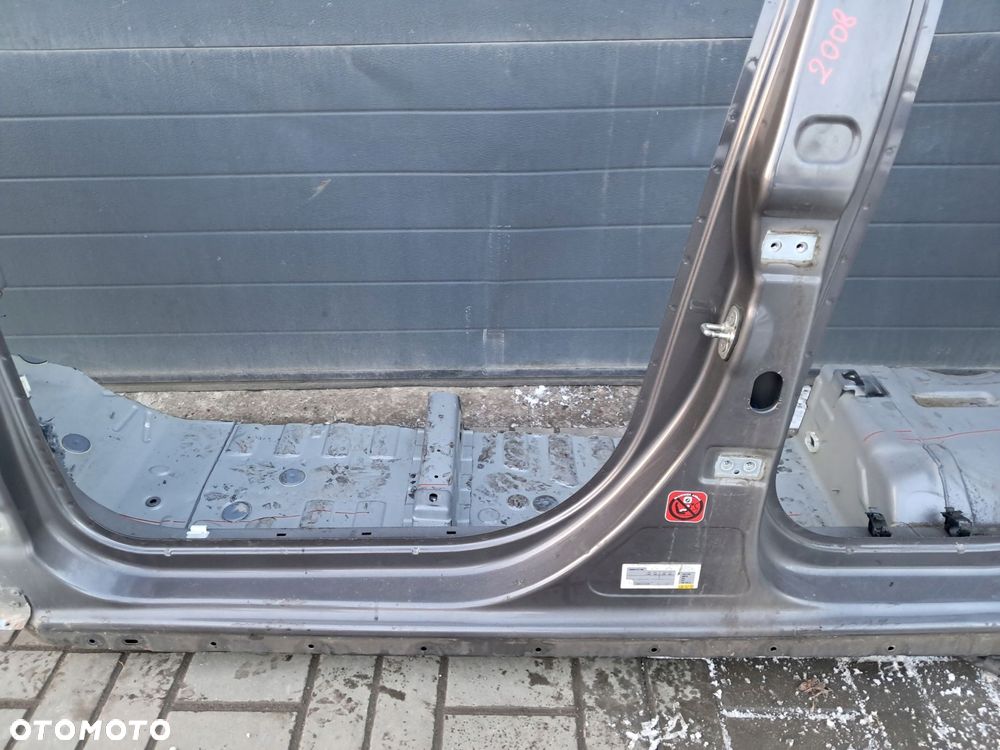 peugeot 2008 i próg lewy długi cały - 7