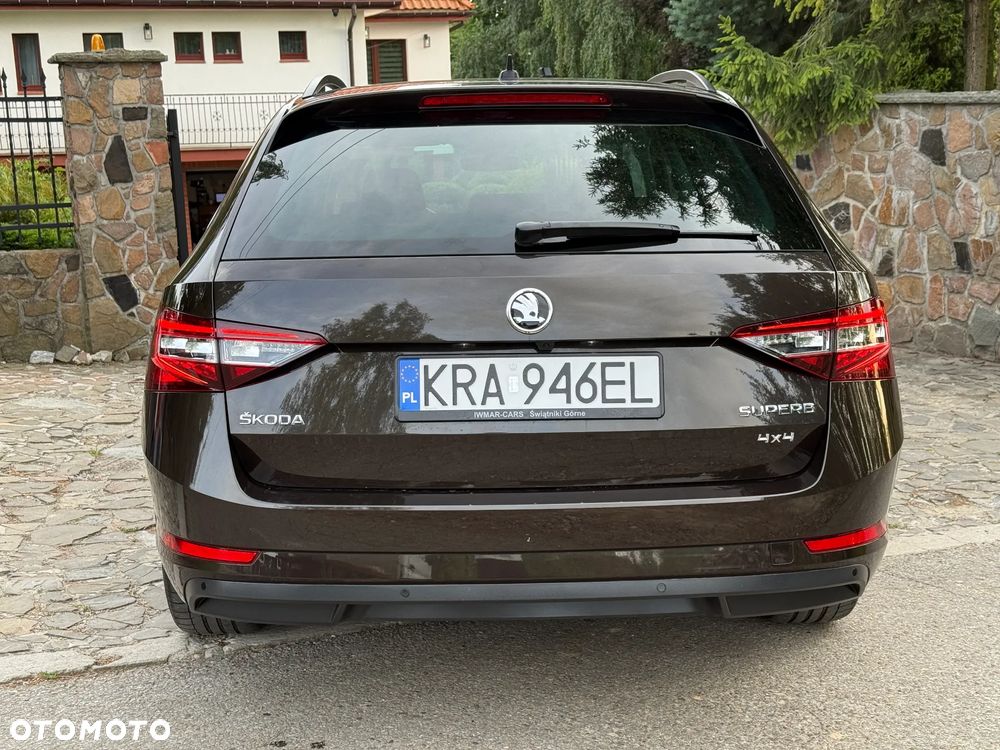 Skoda Superb 2.0 TDI 4x4 DSG Premium Edition - 17