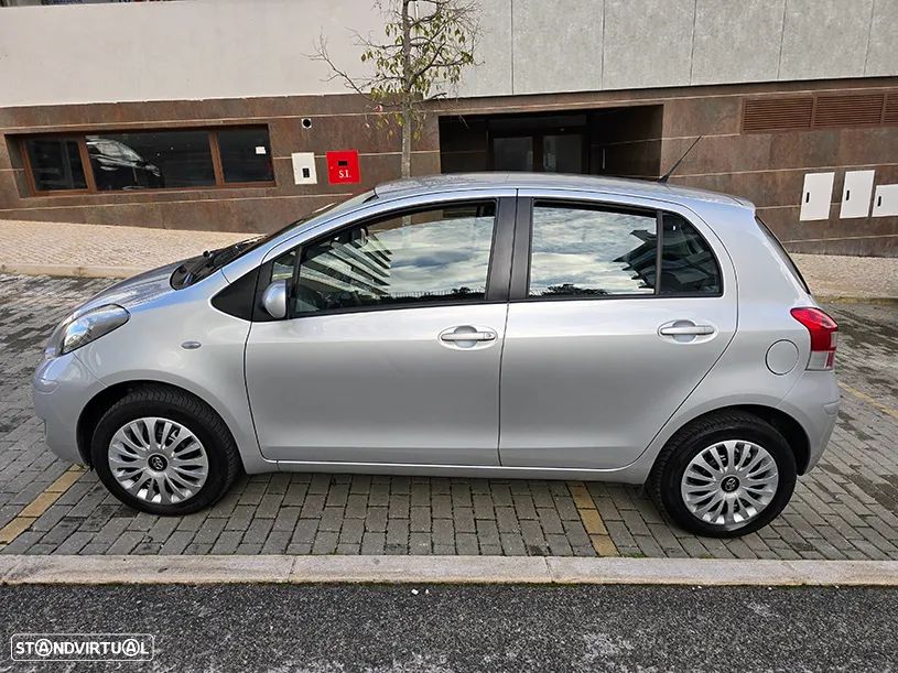 Toyota Yaris 1.0 VVT-i Cool Edition - 3