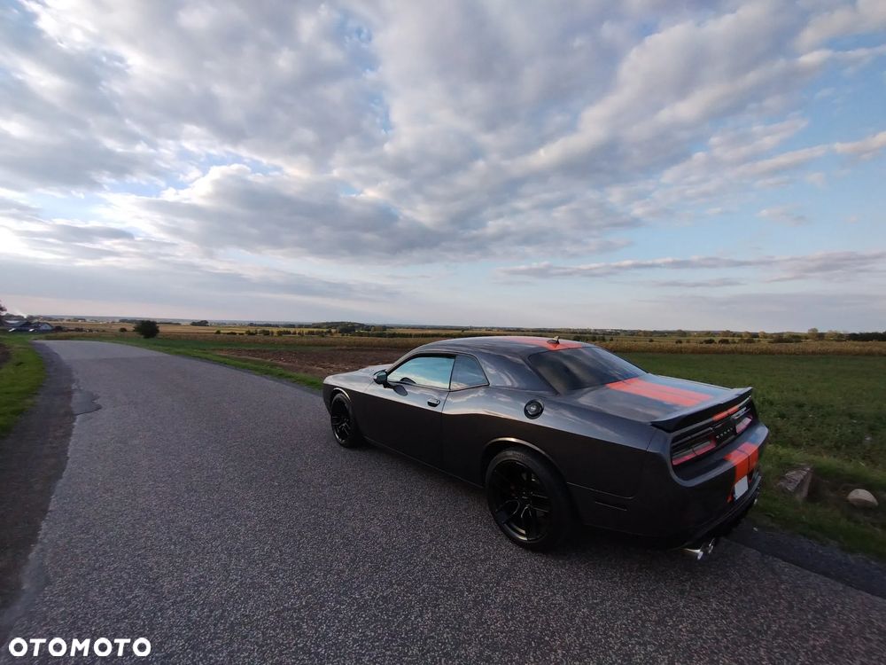 Dodge Challenger Automatik SXT Plus - 3