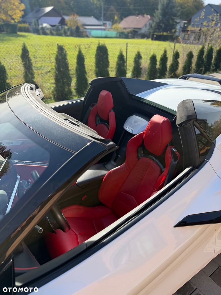 Chevrolet Corvette - 22