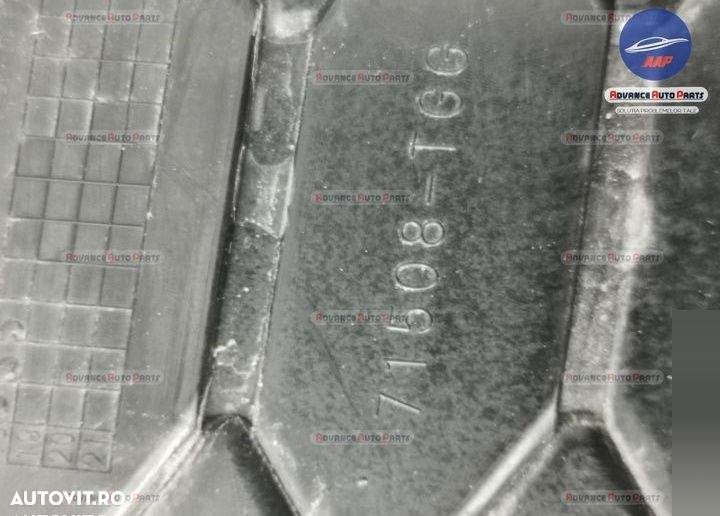 Grila proiector stanga cod 71508TGG - originala in stare buna Honda Ci - 7