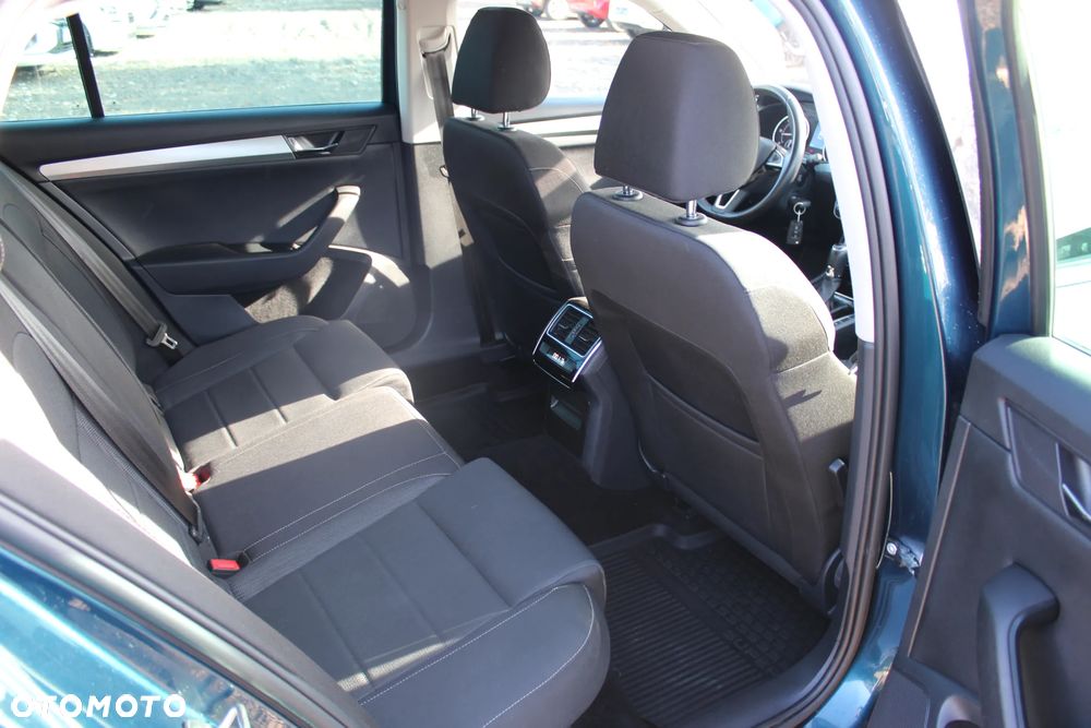 Skoda Superb 2.0 TDI Ambition DSG7 - 21