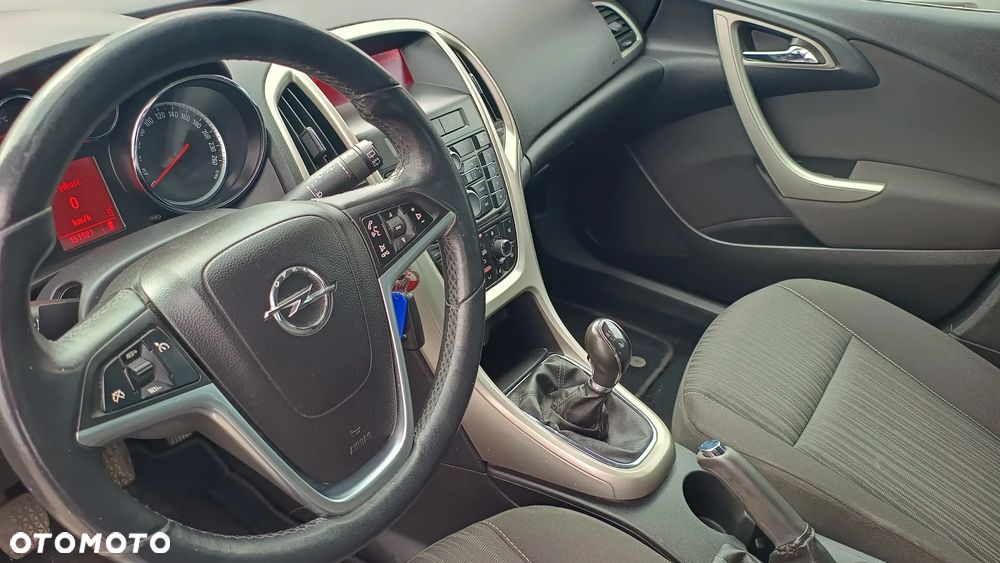 Opel Astra 1.4 T Enjoy - 26