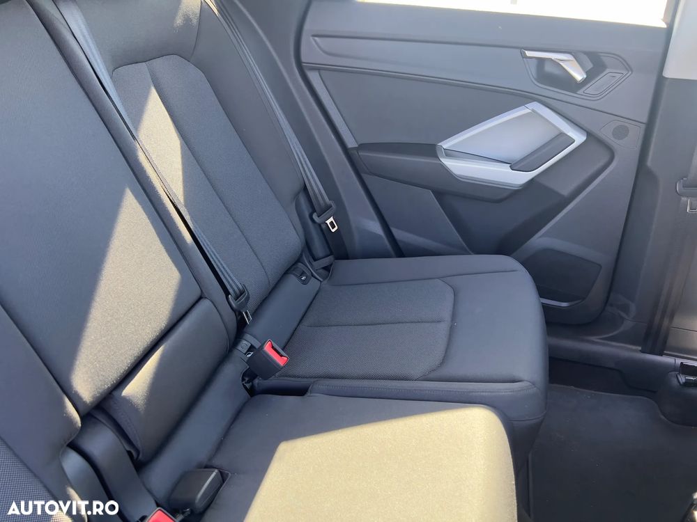 Audi Q3 2.0 35 TDI S tronic S Line - 11