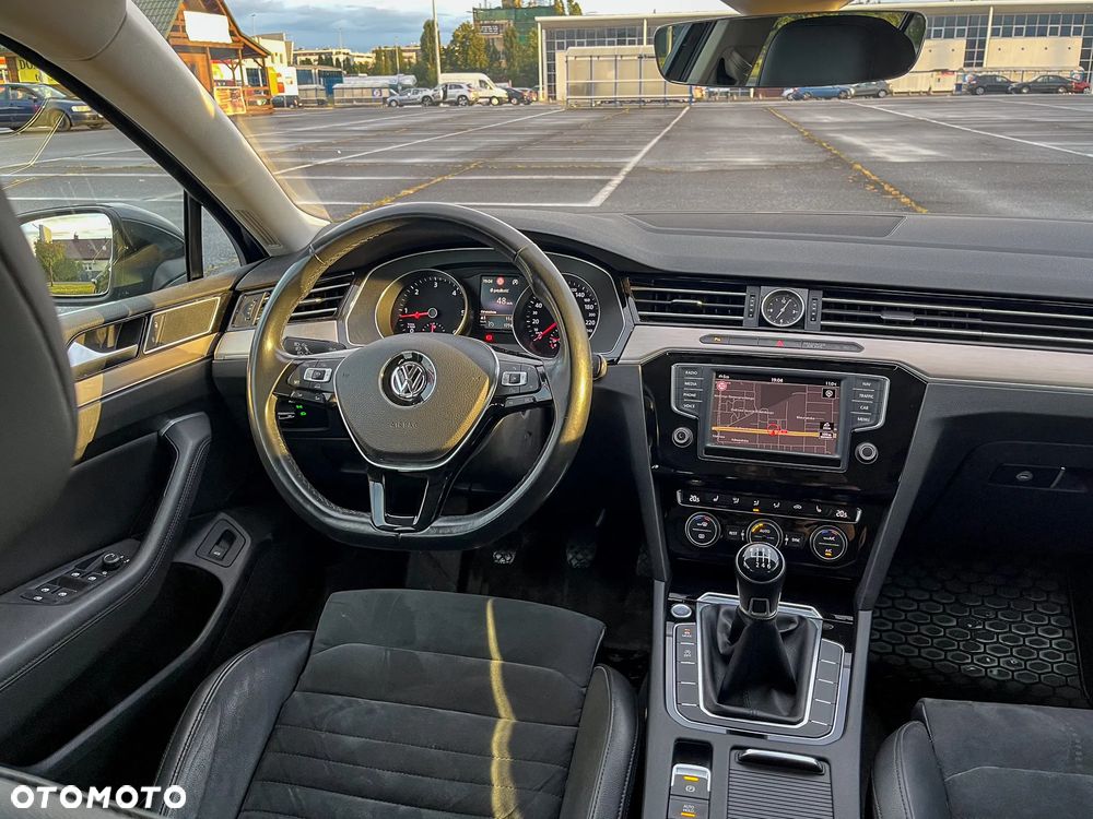 Volkswagen Passat 2.0 TDI BMT Comfortline - 14