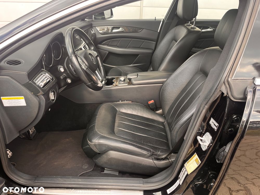 Mercedes-Benz CLS - 24